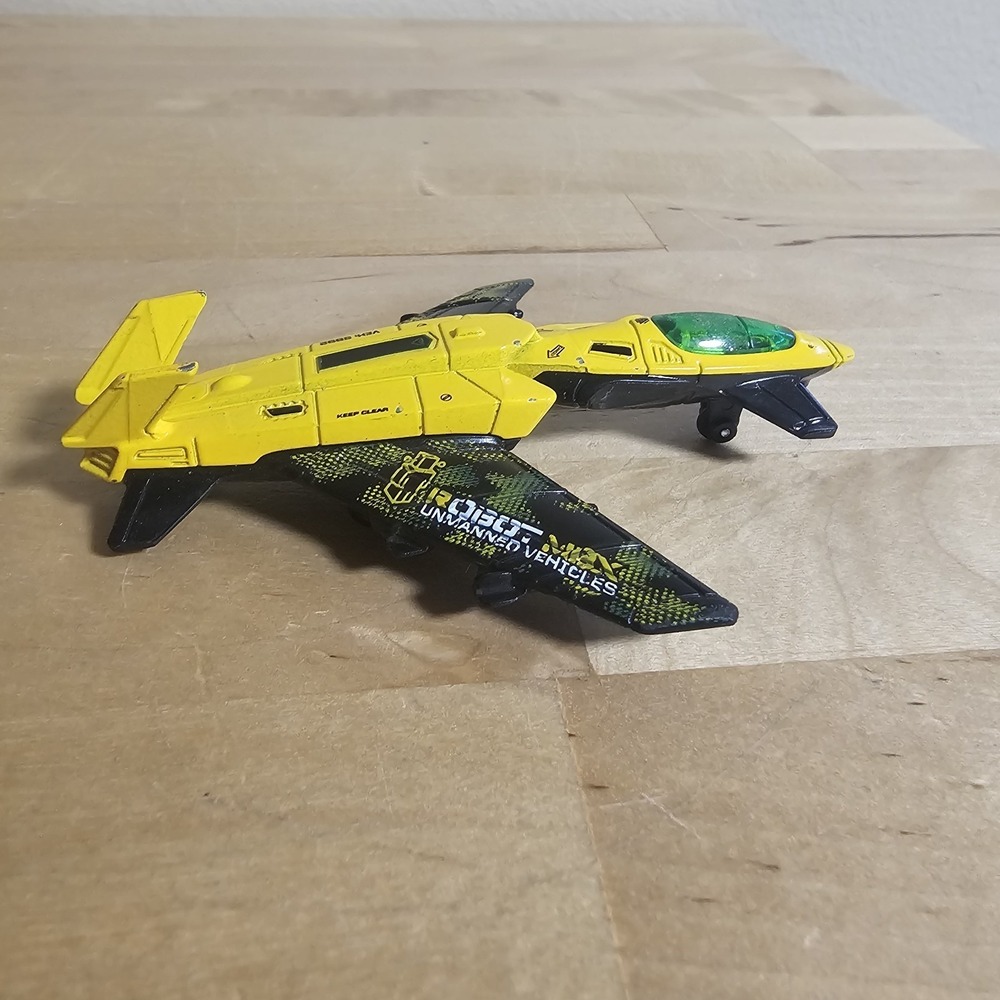 MatchBox Stealth Launch SB92 2010 Mattel Yellow & Camo - Picture 2 of 10